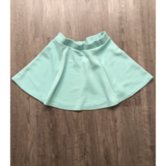 DIVIDED H&M MINT SKIRT - Picture 1 of 3